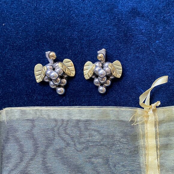 Grape Cluster Earrings - Picture 1 of 3